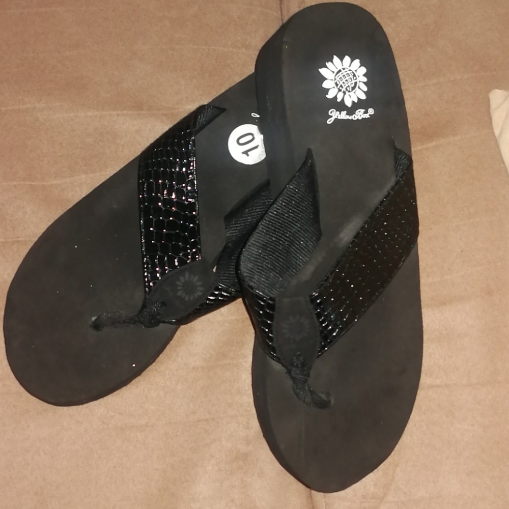 Yellow Box wedge Flip-flops size 10 NWOT